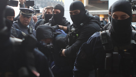 Ρέντη: Προφυλακίστηκε ο 18χρονος μετά την απολογία του για τον αστυνομικό