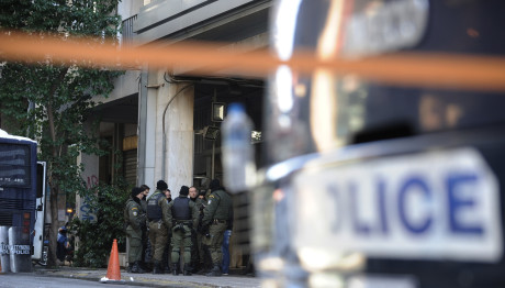 Βόμβα Κοντά Στην Έδρα Των ΜΑΤ