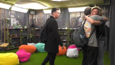 Fame Story: Ο Αποχαιρετισμός Του Γιάννη & Του Σωτήρη