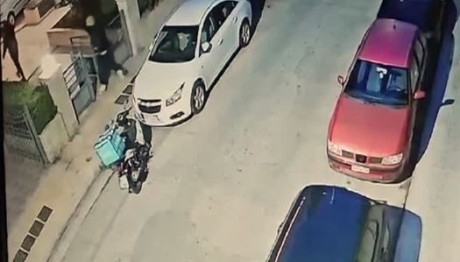 Συμμορία έστηνε ενέδρες και λήστευε υπαλλήλους ντελίβερι