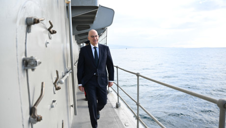 Δένδιας: Στέλνουμε φρεγάτα στην Ερυθρά Θάλασσα