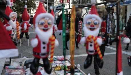 Εορταστικό ωράριο: Πώς θα λειτουργήσουν τα καταστήματα έως την Πρωτοχρονιά