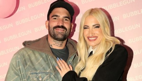 Ιωάννα Τούνη: «Υπάρχουν Κάποια Νεύρα»