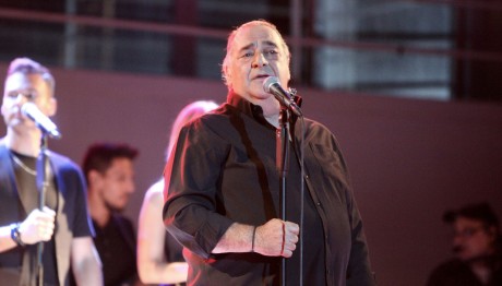 Βασίλης Καρράς: Άγνωστες Στιγμές Πίσω Από Τις Πίστες