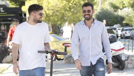 Νίκος Πολυδερόπουλος: Έφυγε από τη ζωή ο μικρότερος αδελφός του, στα 28 του