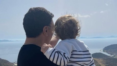 Βασίλης Κικίλιας: Έγινε Άη Βασίλης Για Χάρη Του Γιου Του