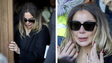 Κηδεία Βασίλη Καρρά: «Λύγισε» Η Δέσποινα Βανδή