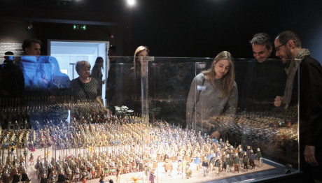 Μητσοτάκης: Στο Μουσείο Κυκλαδικής Τέχνης μαζί με την κόρη του Δάφνη