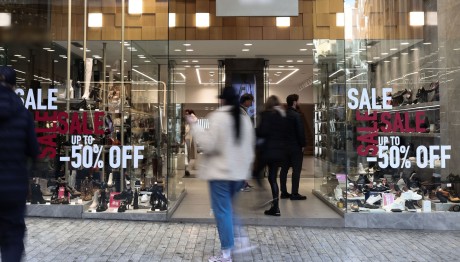 Εκπτώσεις: Πότε Είναι - Πότε Είναι Ανοιχτά Τα Μαγαζιά