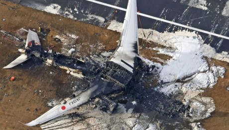 Ιαπωνία: Πώς Έγινε Η Εκκένωση Του Αεροσκάφους Που Πήρε Φωτιά