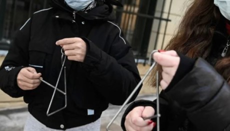 Αγρίνιο: 41χρονος φέρεται να ξυλοκόπησε μαθητή που πήγε να πει τα κάλαντα