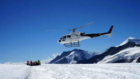Ιταλο-ελβετικά σύνορα: Δύο νεκροί από χιονοστιβάδα στις Άλπεις