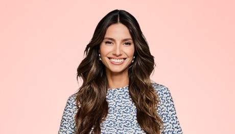 Shopping Star: Εκρηκτικές Με Κόκκινο Κοστούμι