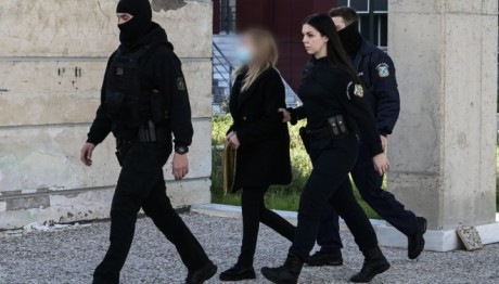 Απειλές από γνωστή ηθοποιό ισχυρίζεται ότι δέχτηκε η μητέρα από την Πάτρα