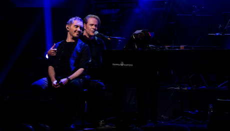 Μουσική Σκηνή: Χατζηγιάννης Και Κορκολής Στο VOX