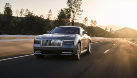 Η Rolls-Royce έκλεισε το 2023 με τις υψηλότερες πωλήσεις στην ιστορία της.