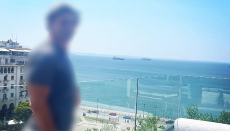 Γνωστός ηθοποιός: «Eίμαι μαμάκιας! Βγαίνω μαζί της και περνάμε πολύ ωραία»
