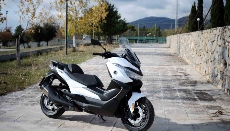 Η «έξυπνη» τιμή του Voge SR4 Max Smart