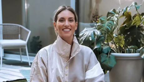 Αθηνά Οικονομάκου