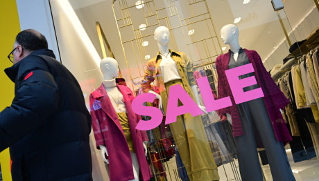 Εκπτώσεις: Ανοιχτά Αύριο, Κυριακή, Τα Καταστήματα