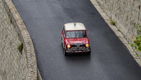 Ιστορική νίκη για το κλασικό Mini στο Ράλι Μόντε Κάρλο