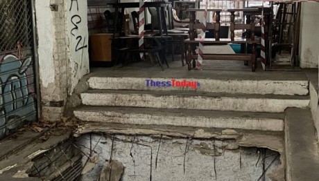 Θεσσαλονίκη: Τρύπα Τριών Μέτρων Κατάπιε Δύο 19χρονους