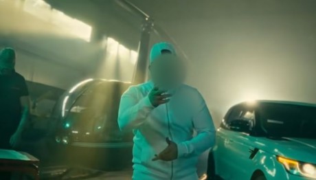 Σύλληψη Γνωστού Τράπερ Για Ξυλοδαρμό Συναδέλφου Του