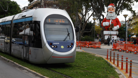 Γλυφάδα: Σύγκρουση Τραμ Με Μηχανάκι