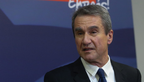 Λοβέρδος: Ιδρύει νέο κόμμα για τις ευρωεκλογές με το σύνθημα «Εμπρός»