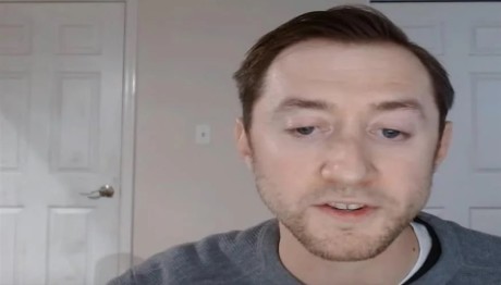 Αποκεφάλισε Τον Πατέρα Του Κι Έδειξε Το Κεφάλι Στο YouTube