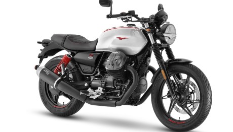 Η τιμή της νέας Moto Guzzi V7 Stone Ten