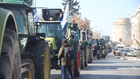 Αγρότες: Κλιμακώνουν Τις Κινητοποιήσεις Τους