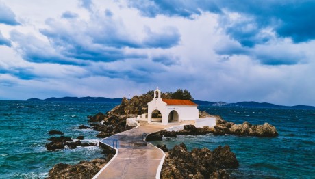 The Sun: Το Ελληνικό Νησί Έκπληξη Του Καλοκαιριού