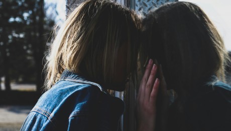 Πατέρας κακοποιούσε σεξουαλικά τις ανήλικες κόρες του για πέντε χρόνια