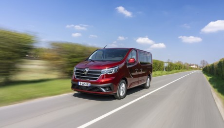 Το νέο Renault Trafic Combi είναι για μεγάλες οικογένειες  