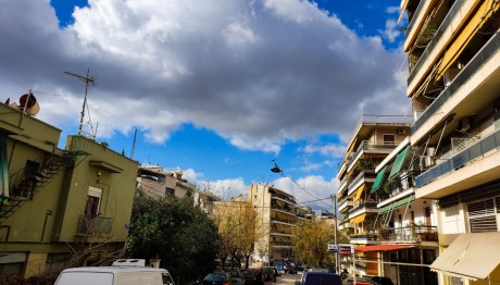 Καιρός: Συνεχίζεται η «άνοιξη», αλλά έρχεται κακοκαιρία από την Κυριακή