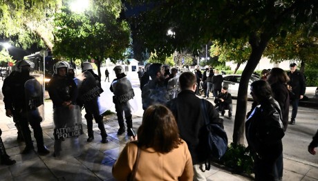 επεισόδια Νομική