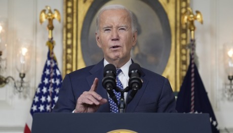 Η οργισμένη αντίδραση Μπάιντεν περί «κακής μνήμης» του «ηλικιωμένου κυρίου»