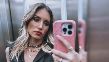 Αθηνά Οικονομάκου