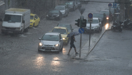 Καιρός: Κακοκαιρία Με Καταιγίδες Και Χαλάζι Μέχρι Τη Δευτέρα