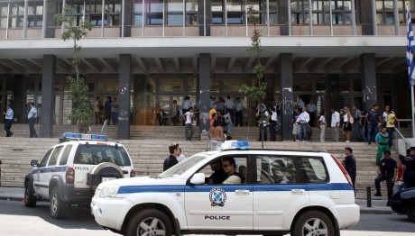 δικαστήρια Θεσσαλονίκης περιπολικό