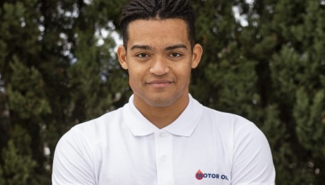 Η Motor Oil στο πλευρό Του Εμμανουήλ Καραλή