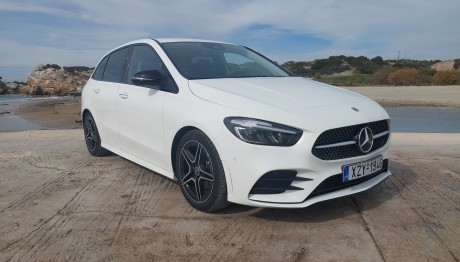 Δοκιμάζουμε τη νέα Mercedes B200 mHEV