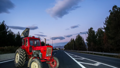 Aγρότες: Τι Ζητούν Και Γιατί Επιστρέφουν Στα Μπλόκα