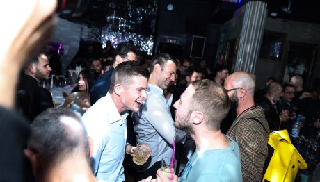 Γάμος Ομοφύλων: Ο Κασσελάκης Το Γιόρτασε Σε Gay Bar