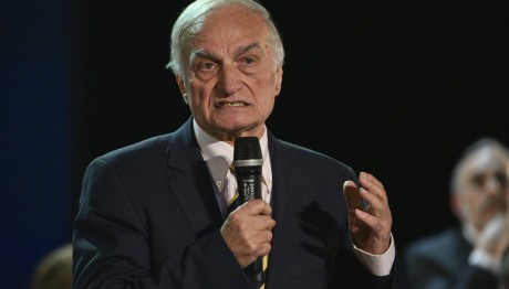 Μανώλης Μαυρομμάτης: Πώς Ξεκίνησε Η Φωτιά