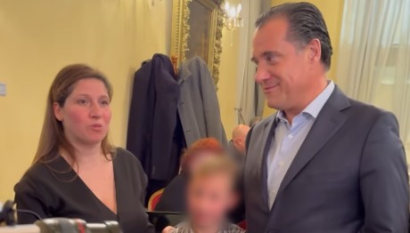 Μητέρα Έδωσε Το Μισό Της Ήπαρ Στον Γιο Της
