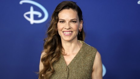 Χίλαρι Σουάνκ: Ζούσαμε Με Τη Μητέρα Μου Μέσα Στο Αυτοκίνητο