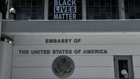 Φάρσα τα τηλεφωνήματα για βόμβα στη Βουλή και τις πρεσβείες