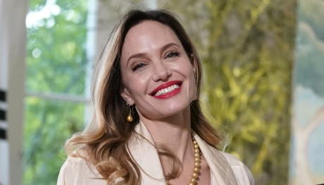 Αντζελίνα Τζολί: H εντυπωσιακή αλλαγή στην εμφάνισή της - Έγινε ξανθιά!